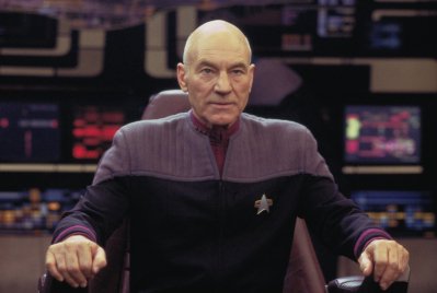 Jön egy vadiúj Star Trek-sorozat, Picard kapitány is benne lesz
