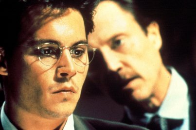 Johnny Depp alulértékelt thrillere igazi 90-es évekbeli borzongás