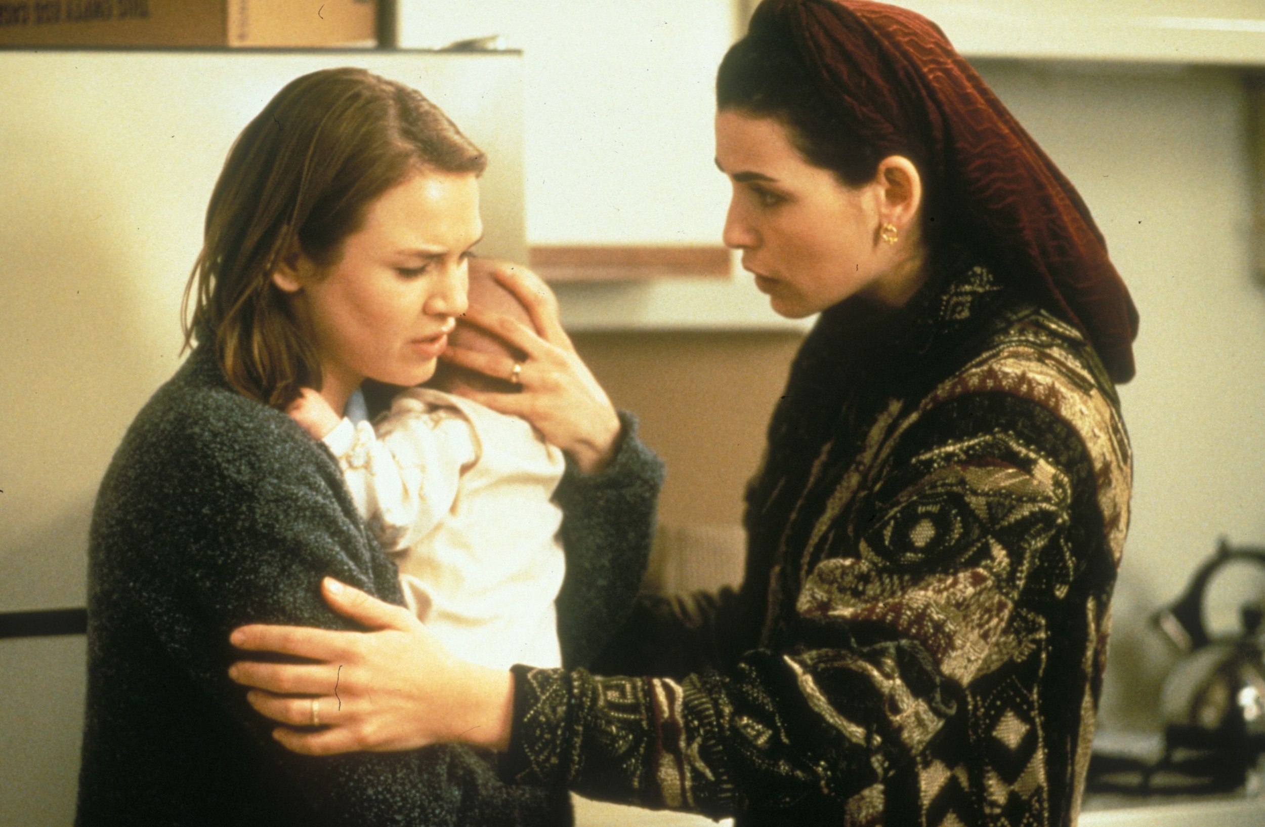 Дороже рубинов. Дороже рубинов / a Price above Rubies (1997). Рубин 1998. Renée Zellweger a Price above Rubies.