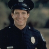 Steve Guttenberg profilképe