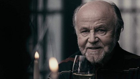 Elhunyt Haumann Péter            