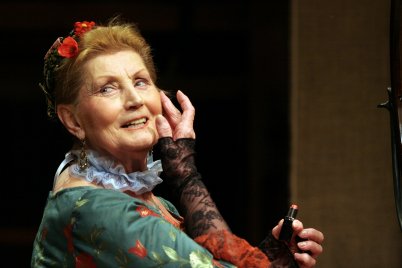 Elhunyt Máthé Erzsi