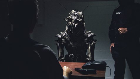 A földönkívüliek a macskakajára buknak - District 9