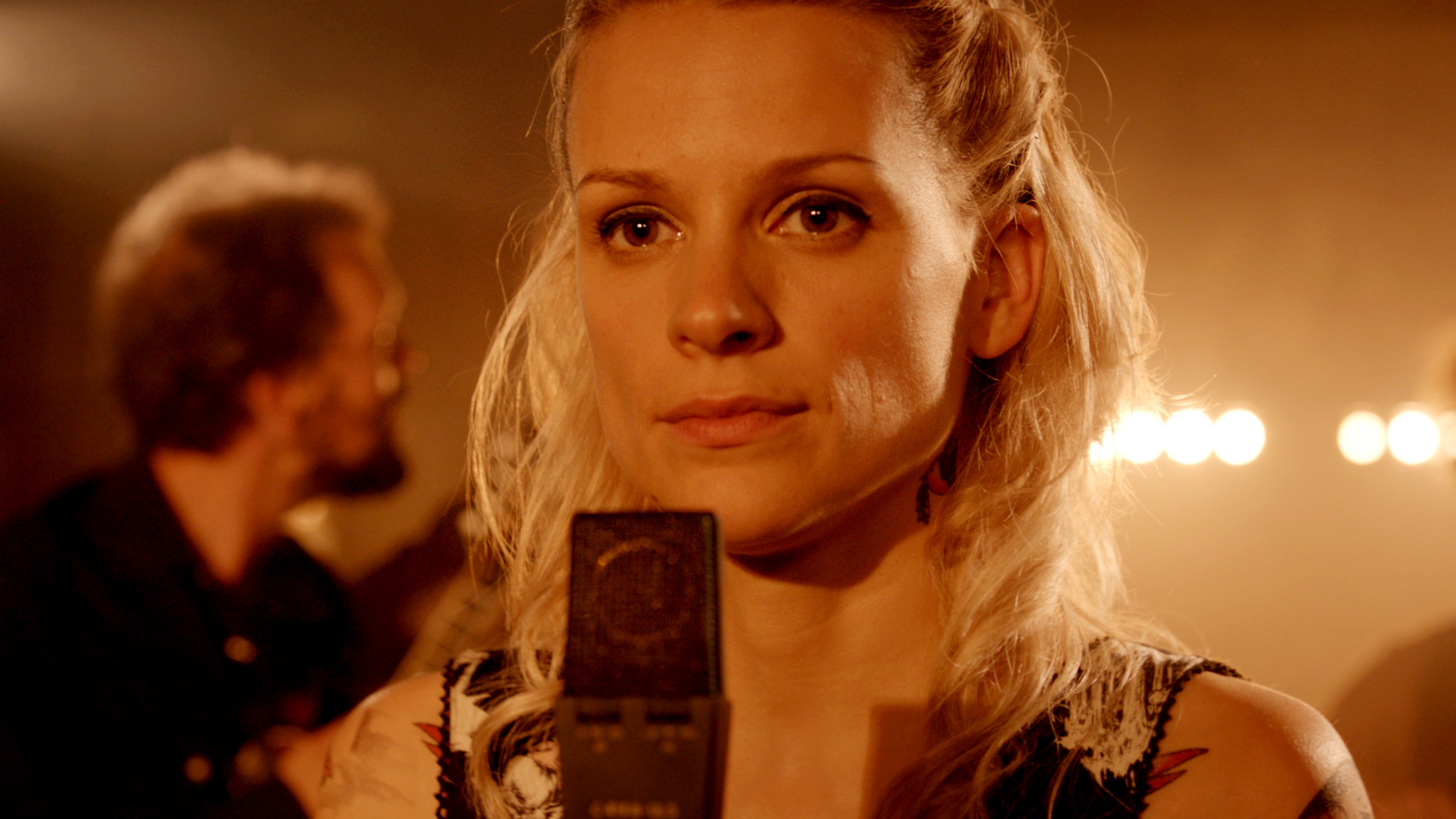 Awaken broken circle. Broken circle. Алабама монро. Broken circle. The broken circle breakdown (2012).