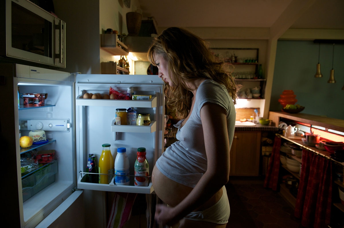terhes nő keresi ház