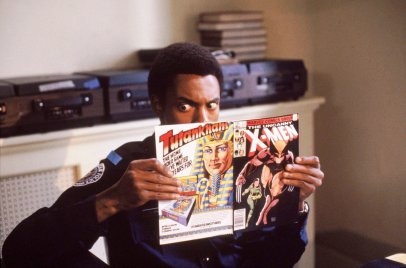 Nem lehet megunni a Rendőrakadémia debilségét