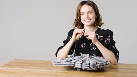 Daisy Ridley összerakta legóból a Millennium Falcont