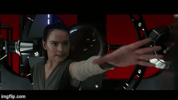 Rey megszerzi Kylo Ren fénykardját és átáll a Sötét Oldalra? 