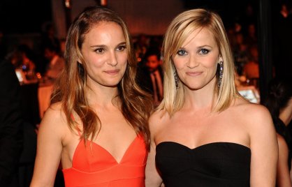 Reese Witherspoon és Natalie Portman is csatlakozott a szexuális zaklatás elleni kampányhoz