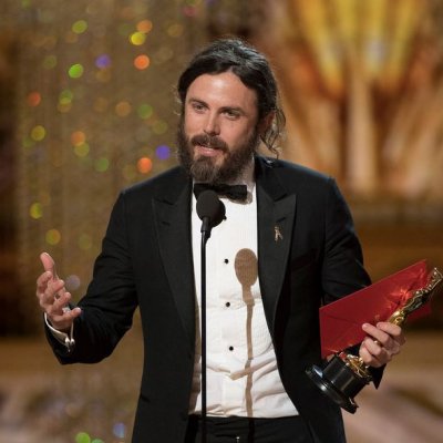 A zseniálisan motyogó srác – Casey Affleck