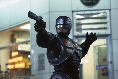 Új mozifilmben folytatnák a klasszikus Robotzsarut