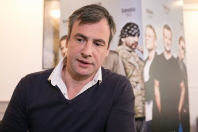 Nem lehet röhögve elmondani egy viccet – Pindroch Csaba interjú