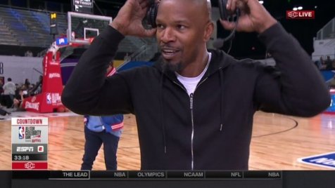 Jamie Foxx látványosan kivonult az élő adásból, amikor Katie Holmesról kérdezték