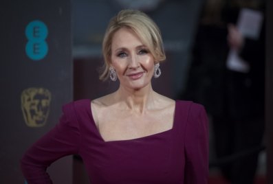 J.K. Rowling nem bír leszállni a transzneműekről