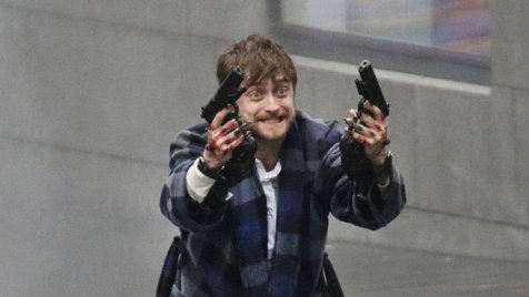 Eszelősen jó előzetest kapott Daniel Radcliffe új akciófilmje!