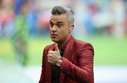 Robbie Williams megmagyarázta trágár mozdulatát