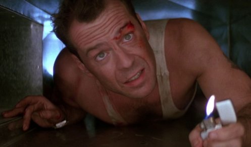 Ez Bruce Willis kedvenc Die Hard-pillanata