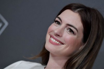 Anne Hathaway tényleg boszorkány lesz