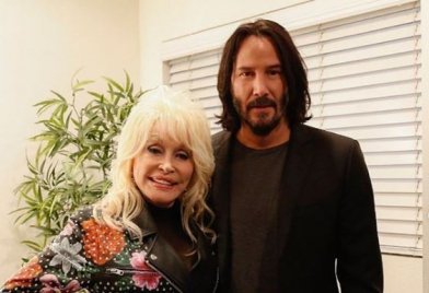 Dühöngenek a Bill és Ted-rajongók, pedig csak a főszereplő próbált viccelődni