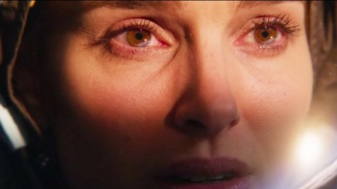 Nagyon fura, de egyúttal nagyon ígéretes Natalie Portman űrhajós filmje
