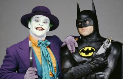 30 éves Tim Burton Batmanje, 80 éves a Denevérember!