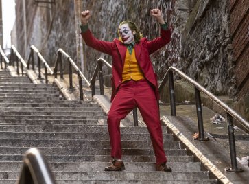 Akarod tudni, miért táncol olyan sokat Joaquin Phoenix a Jokerben?