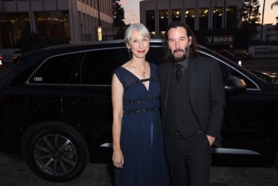 Helen Mirren válaszolt azoknak, akik összekeverték Keanu Reeves barátnőjével