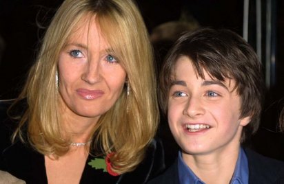 Daniel Radcliffe J.K. Rowling helyett a transznemű nők mellé állt