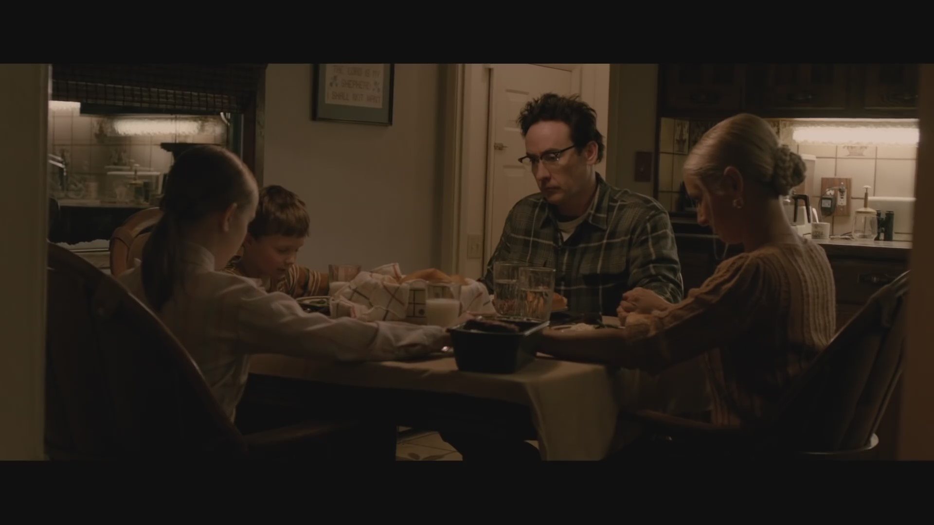 мерзлая земля фильм трейлер. роберт хансен мерзлая земля. николас кейдж мерзлая земля. мерзлая земля джон кьюсак. мерзлая земля фильм 2013.