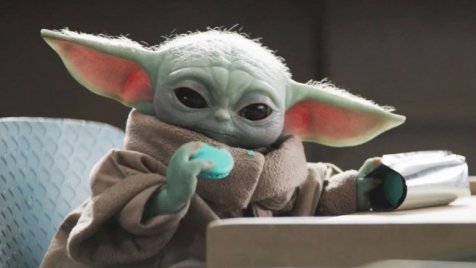 Készítsd el te is otthon Bébi Yoda kék macaronját – itt a receptje!