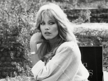 Téves halálhírét követően valóban elhunyt Tanya Roberts
