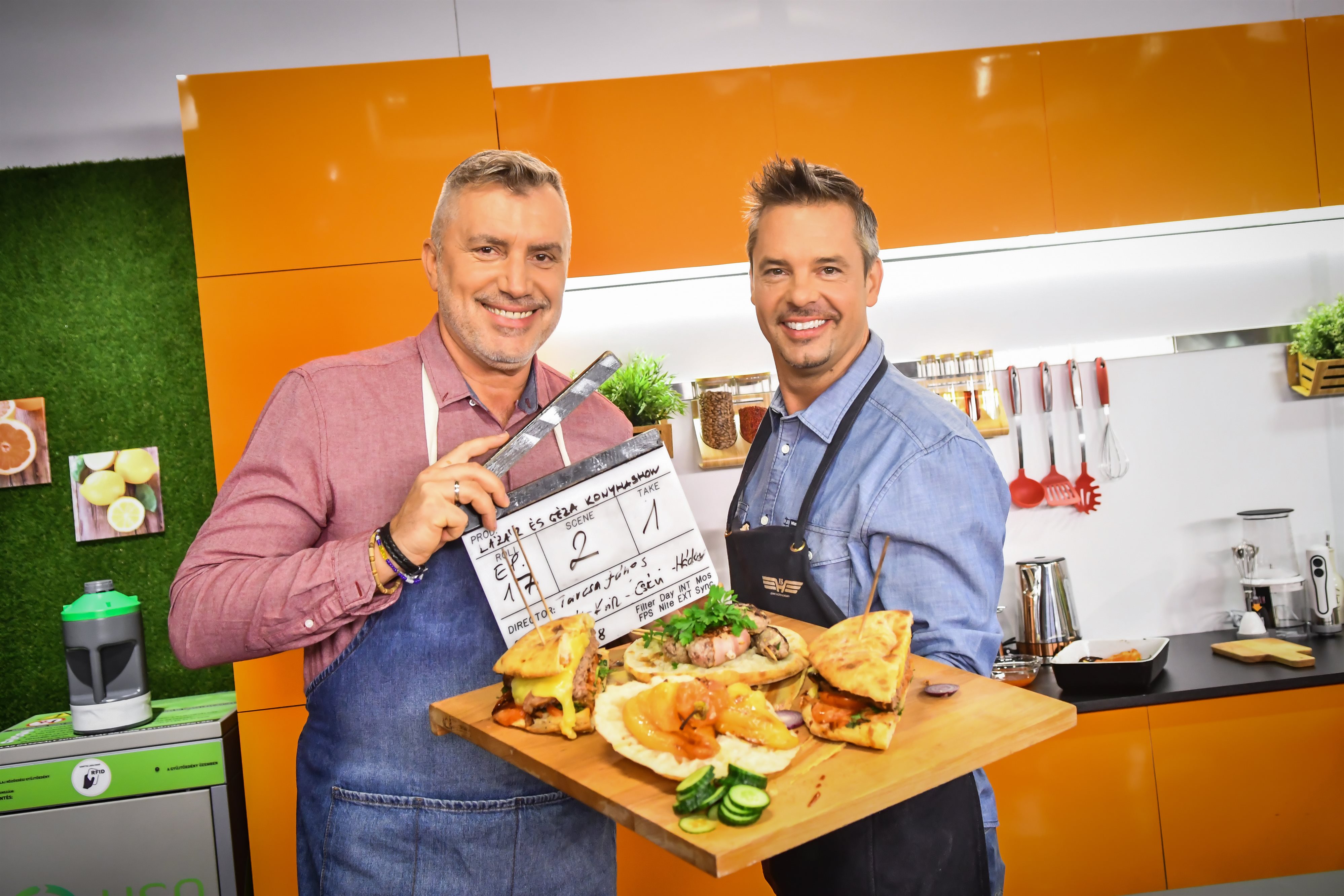 Lázár és Géza a retró konyhasó