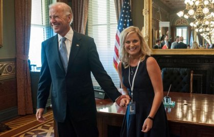 Elképesztően durva beszólásokkal ünnepli Jim Carrey, Mark Ruffalo és a többi sztár Trump bukását