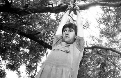 10+1 érdekesség A legényanya című kultfilmről, amelyből a „Béláim az úrban”-idézet is származik