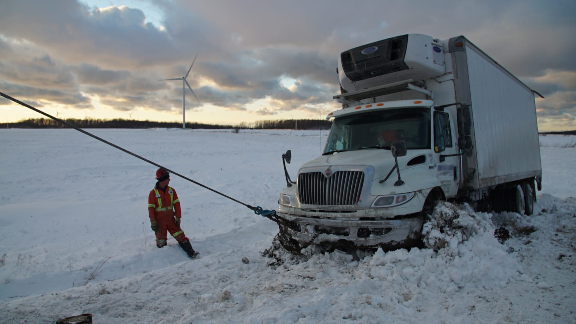 Teherautó-mentők: 401 || Másfél roncs