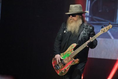 Meghalt Dusty Hill, a ZZ Top basszusgitárosa