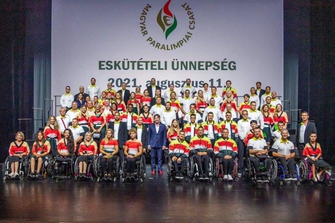Letették az esküt a magyar paralimpiai csapat tagjai