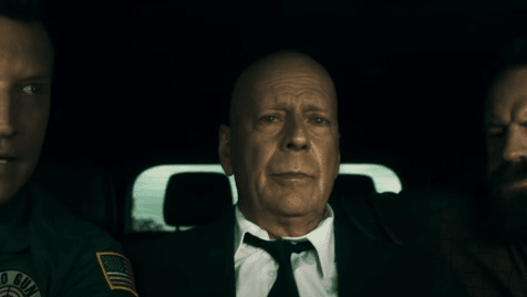 Bruce Willis megint egy új filmben unatkozik