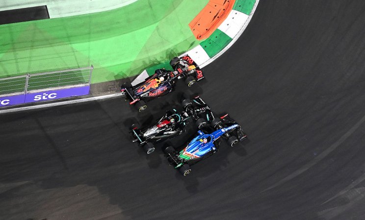 Pontegyenlőség van Hamilton és Verstappen között