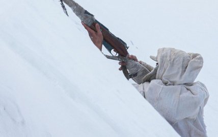 Mit üzen a világnak az amerikai katonákra vadászó kínai mesterlövész története?