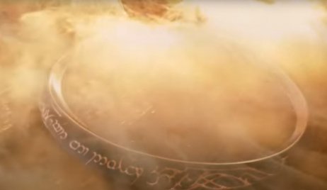 A Trónok harca főcímét nyúlja az Amazon Gyűrűk Ura-sorozatának címbejelentő videója