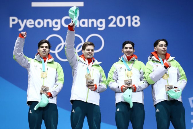 Ma van a parasport és a magyar korcsolyázás napja
