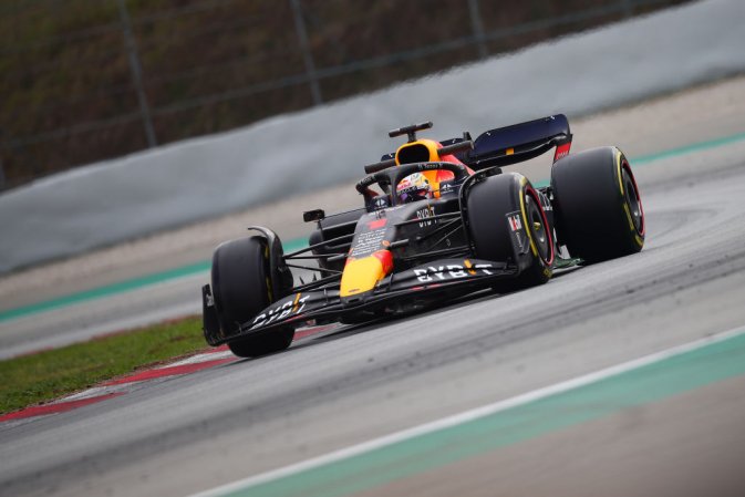 Három napig nyúzták az új F1-es autókat Barcelonában