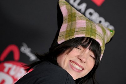 Billie Eilish és testvére írták a Pirula Panda betétdalait