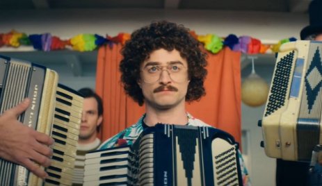 Iszonyú vicces Daniel Radcliffe új filmje, de a fanok kiakadtak