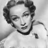 Marlene Dietrich profilképe