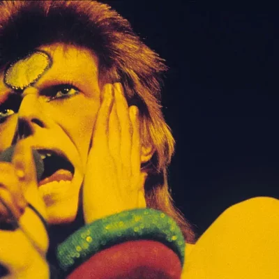 Itt az új David Bowie-film első trailere