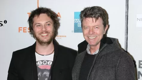 Már a Warcraft előtt is menő rendező volt David Bowie fia