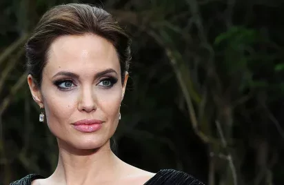Angelina Jolie élete képekben