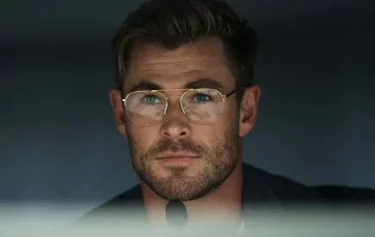 A pók feje - Chris Hemsworth szadistaként is megnyerő